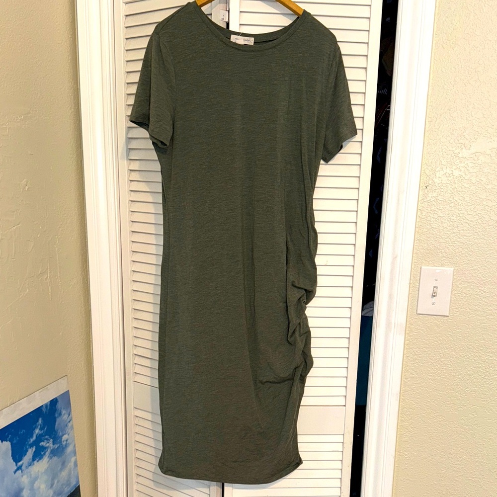 Treasure & Bond Olive 🫒 Green Ruched T-Shirt Dress - 2X